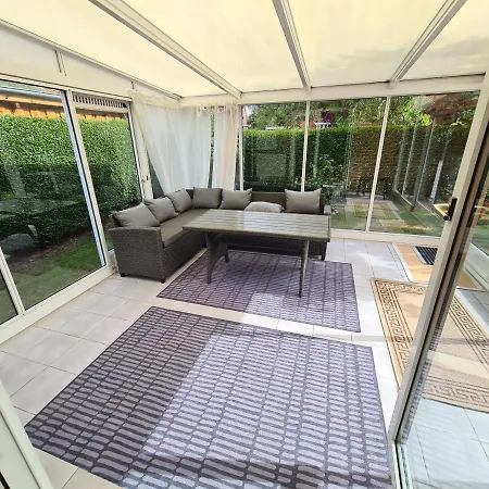 公寓 Ferienhaus Clare 霍尔斯泰因地区奥尔登堡